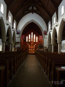 Nef centrale de l’Église-Cathédrale Saint Jean l’Évangéliste