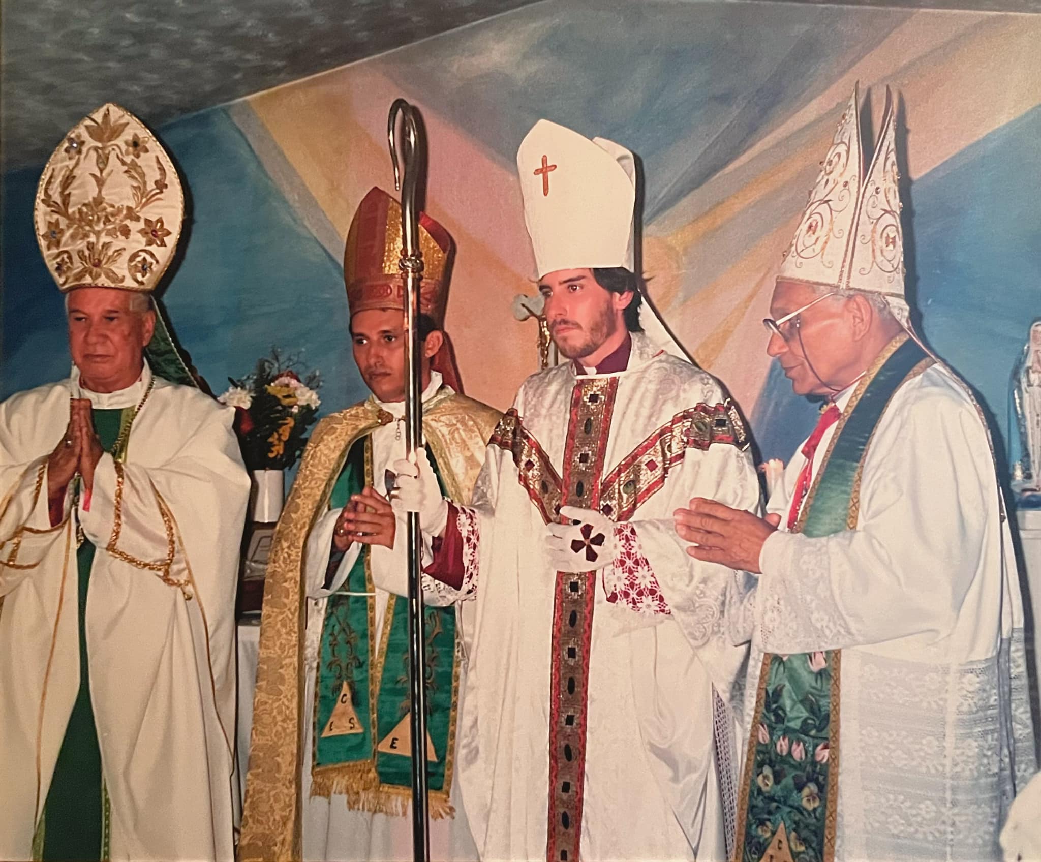 Ordination épiscopale de Dom Charles-Rafaël Payeur, 1990